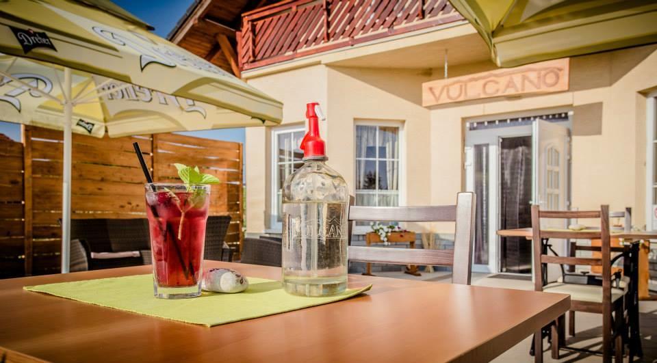 Vulcano Vendeghaz Hotel Mesteri Buitenkant foto