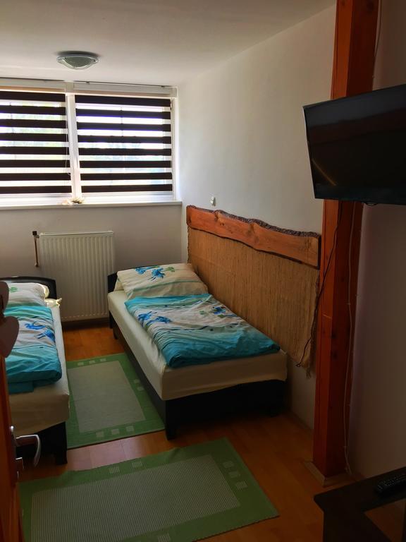 Vulcano Vendeghaz Hotel Mesteri Buitenkant foto