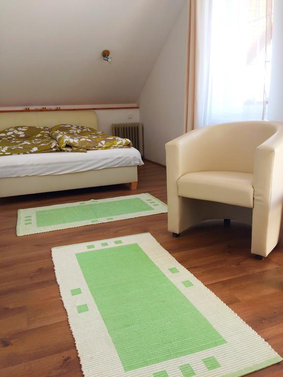 Vulcano Vendeghaz Hotel Mesteri Buitenkant foto